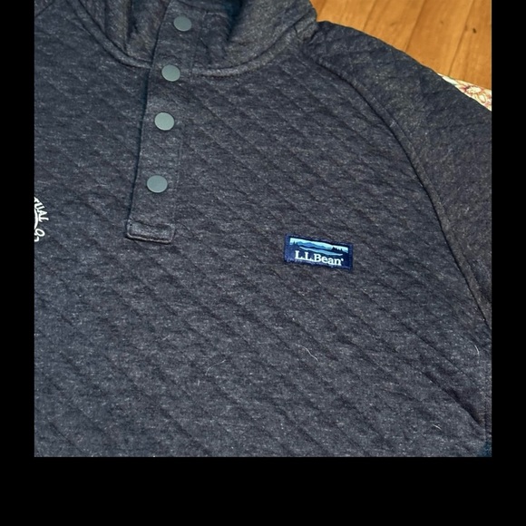 L.L. Bean Men's Quilted Pullover or Sweatshirt in a black large - Picture 2 of 11
